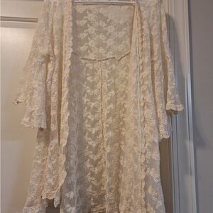 Magnolia Lace Overlay in Cream